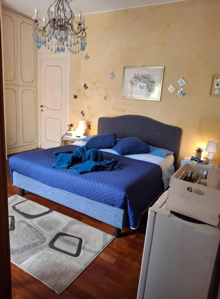 Sky Room Sanremo 0*,